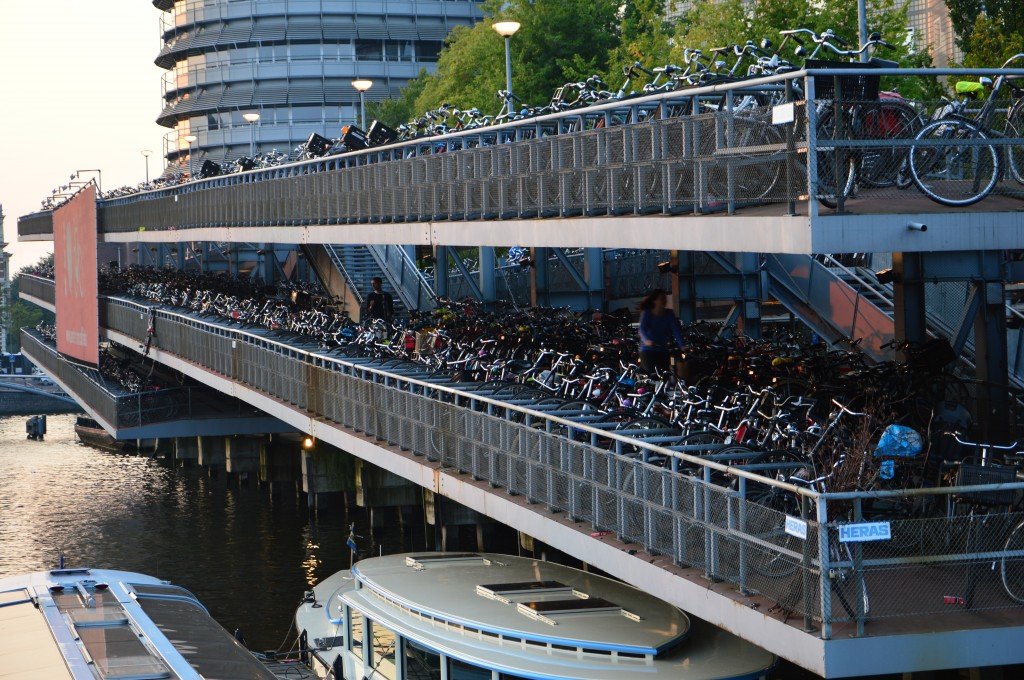 Mega estacionamento de bikes