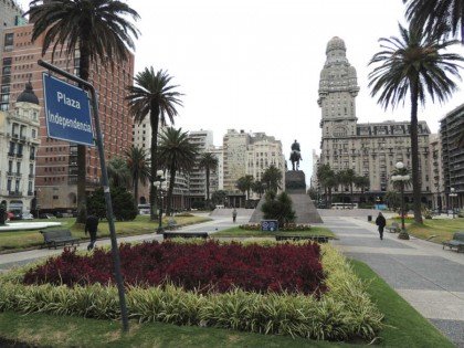 praça independência montevidéu